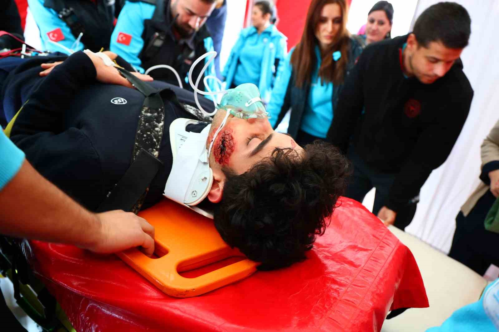 fethi sekin sehir hastanesinde deprem ve yangin tatbikati 8 Qa9T2LNg