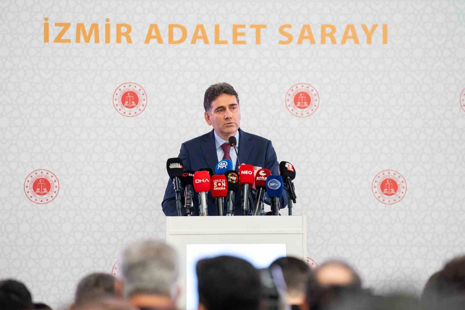 fethi sekin sehit dustugu yerde karanfillerle anildi 10 3jeEEa5e
