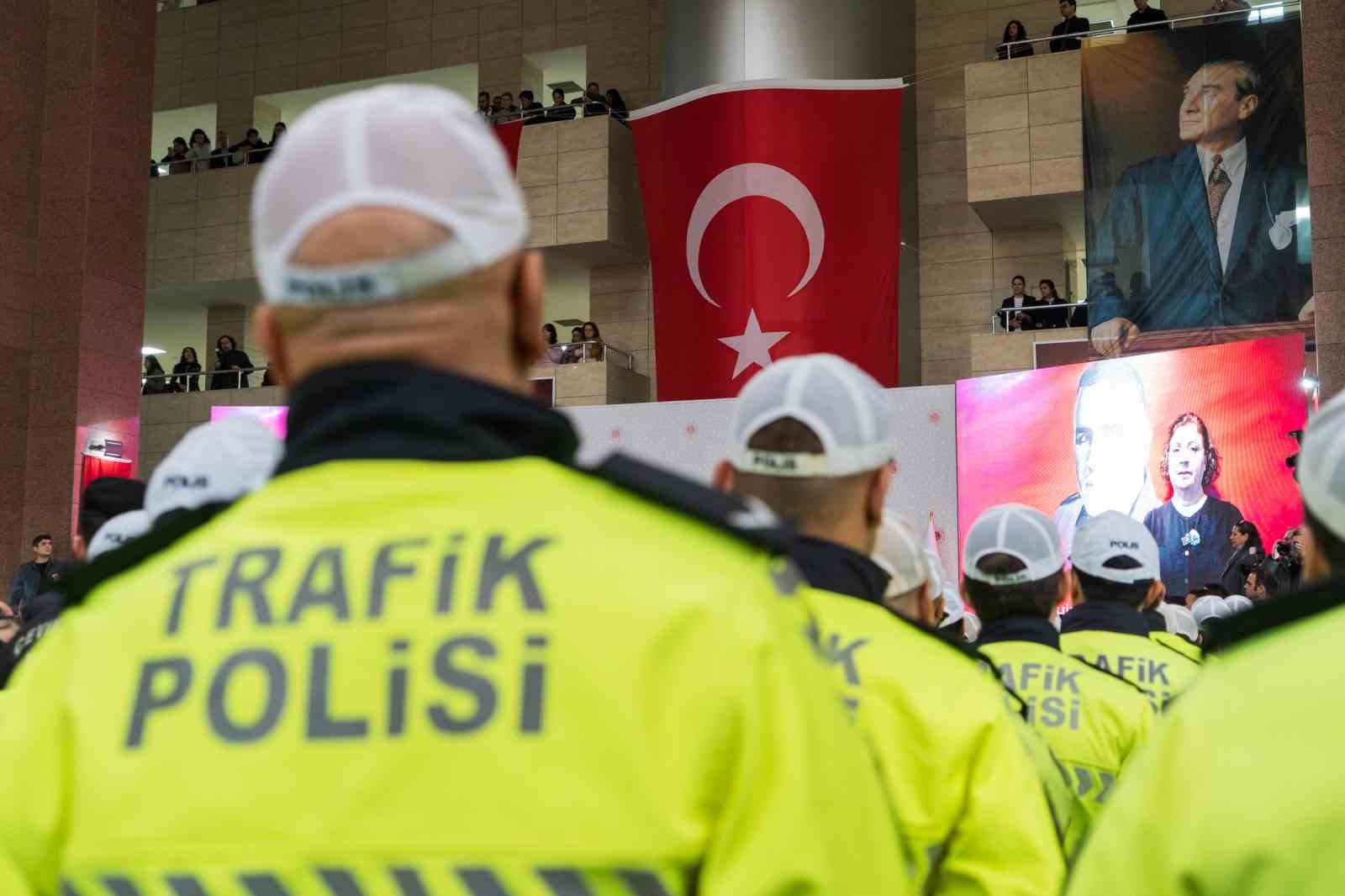 fethi sekin sehit dustugu yerde karanfillerle anildi 5 ubD1pvvn