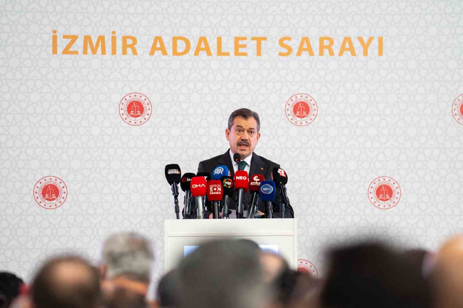 fethi sekin sehit dustugu yerde karanfillerle anildi 9 IGIVdZnm