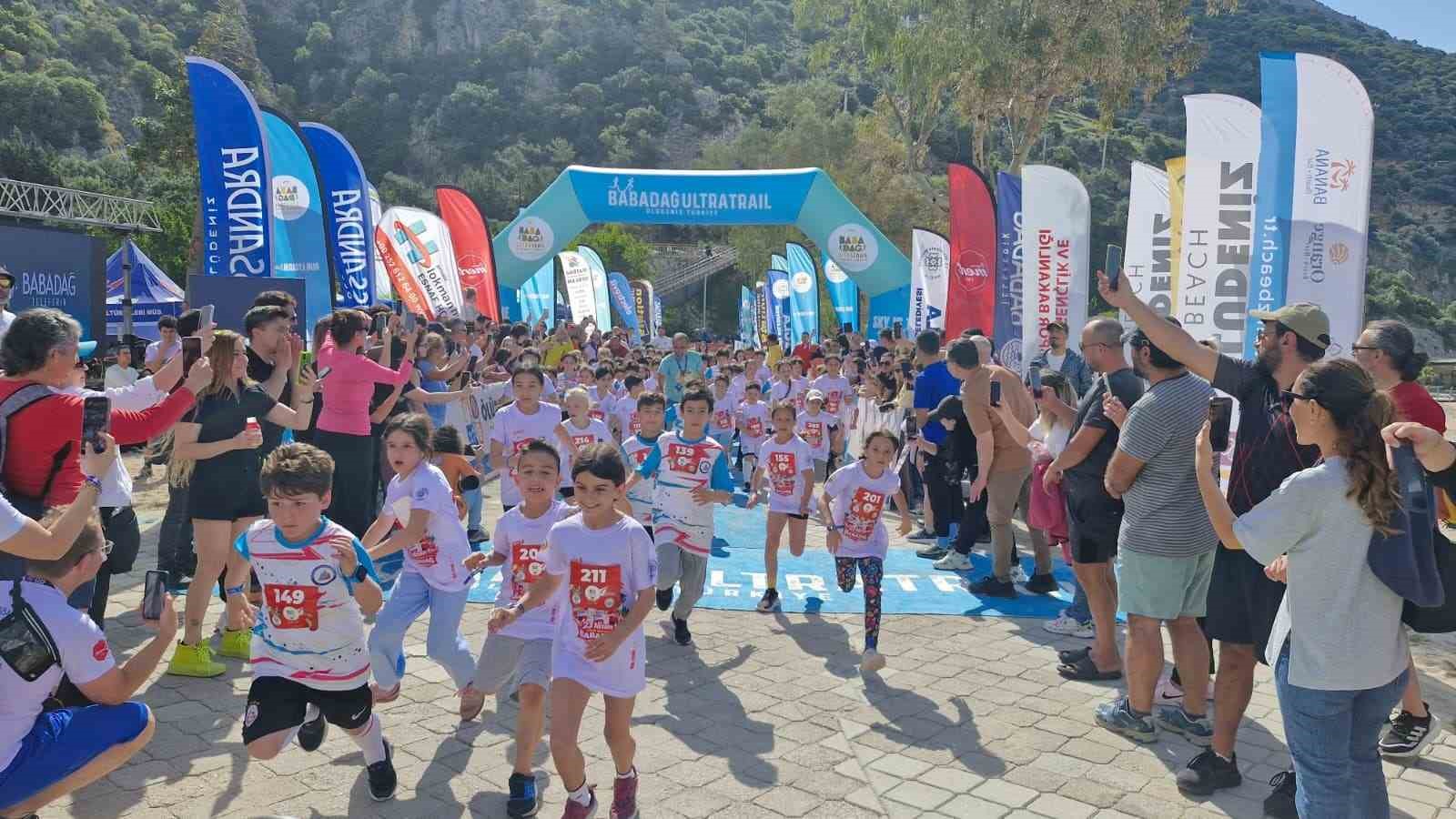 fethiyede 23 nisana ozel cocuk kosusu duzenlendi 0 SX2E2Q28