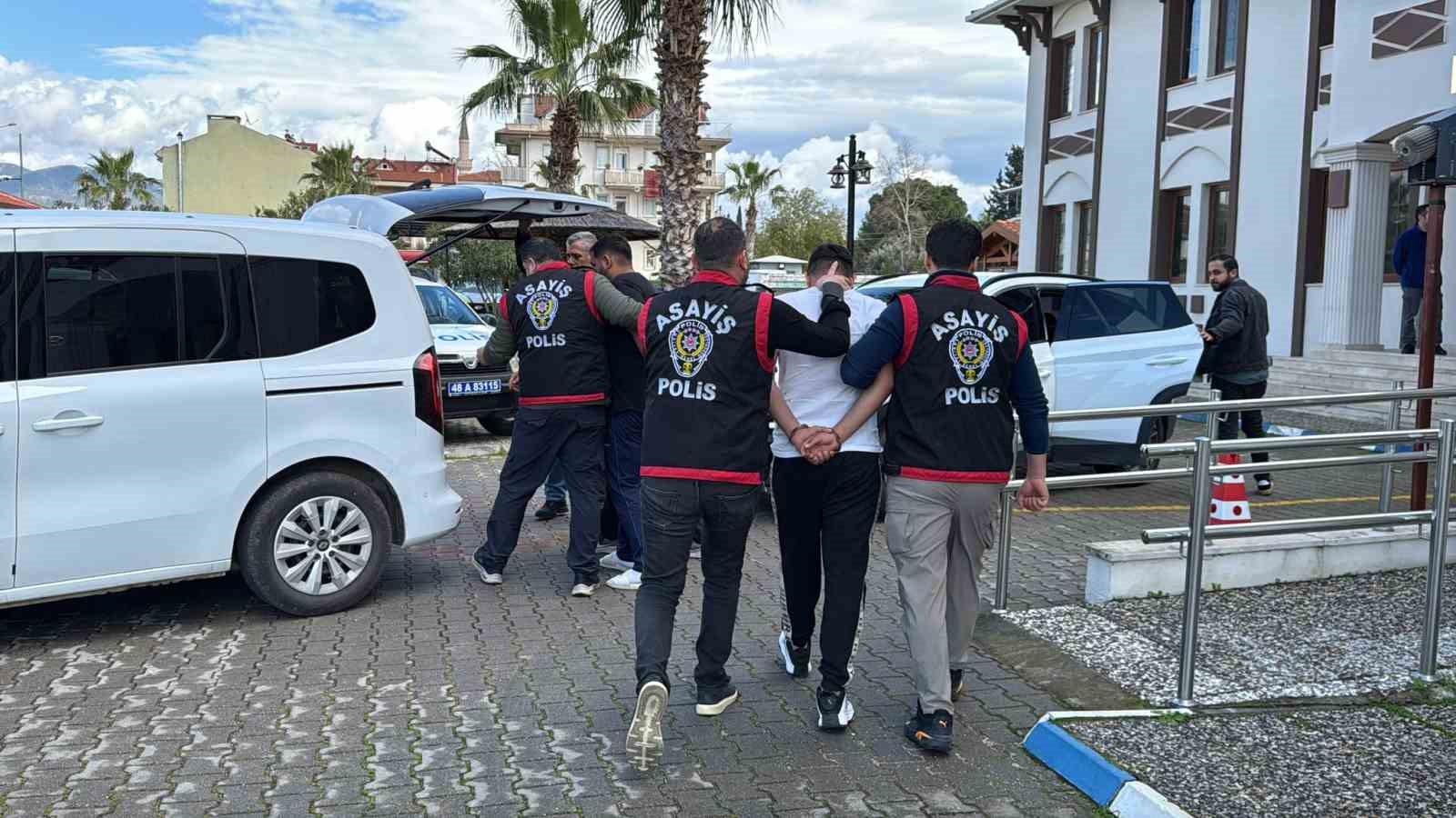 fethiyede aranan sahislara operasyon 3 tutuklama 3 7JSYlZuv