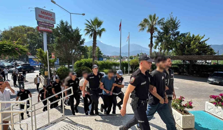 fethiyede-daltonlar-ve-casperlar-sorusturmasinda-yeni-operasyon-22-gozalti-UNz2kU7k.jpg
