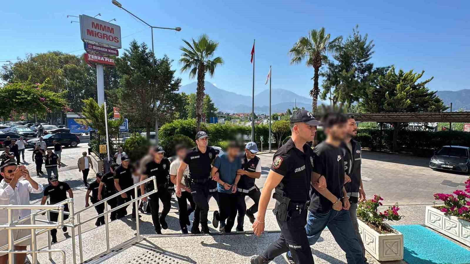 fethiyede-daltonlar-ve-casperlar-sorusturmasinda-yeni-operasyon-22-gozalti-UNz2kU7k.jpg