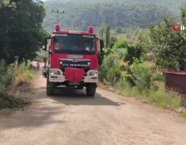 fethiyede-orman-yanginini-sondurmek-icin-ekipler-seferber-oldu-vTVrhCdT.jpg