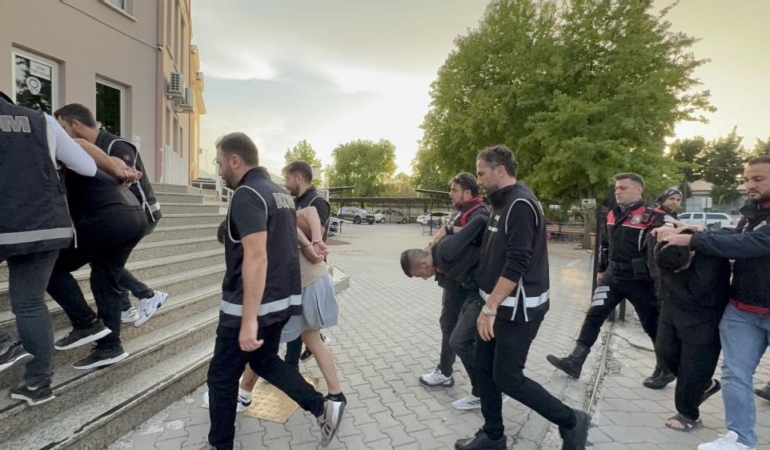 fethiyede-polise-ates-acan-iki-zanli-tutuklandi-1mkZiaZm.jpg