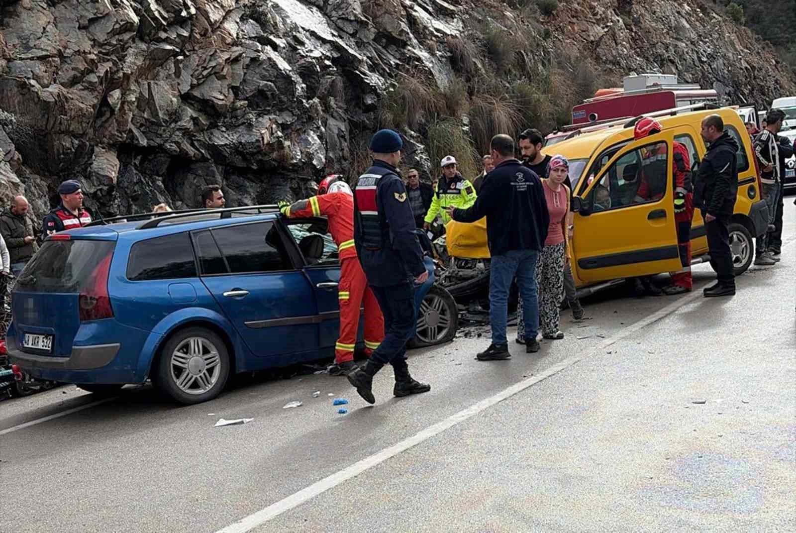 fethiyedeki kazada 3 yasindaki cocuk ve babaannesi hayatini kaybetti 0 q2PZwytw