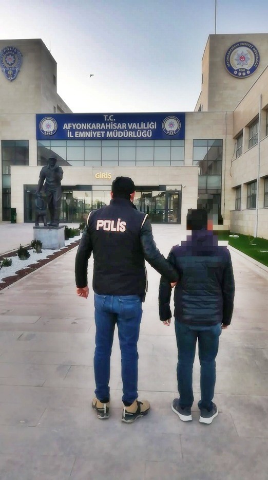 feto operasyonunda biri kamu gorevlisi 2 kisi yakalandi 1 fFjnvKFw