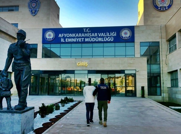 feto-operasyonunda-biri-kamu-gorevlisi-2-kisi-yakalandi-EUd5Erng.jpg