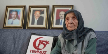 fetonun-hain-darbe-girisiminde-2-oglu-ve-damadini-sehit-veren-100-yasindaki-muzaffer-gulsenin-7Le5vDbV.jpg