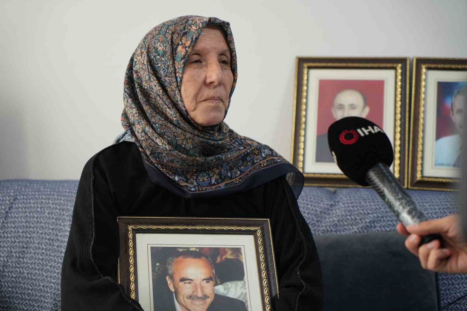 FETÖ’nün hain darbe girişiminde 2 oğlu ve damadını şehit veren 100 yaşındaki Muzaffer Gülşen’in acısı 10 yıldır dinmiyor 6 fetonun hain darbe girisiminde 2 oglu ve damadini sehit veren 100 yasindaki muzaffer gulsenin a9wcwU2L