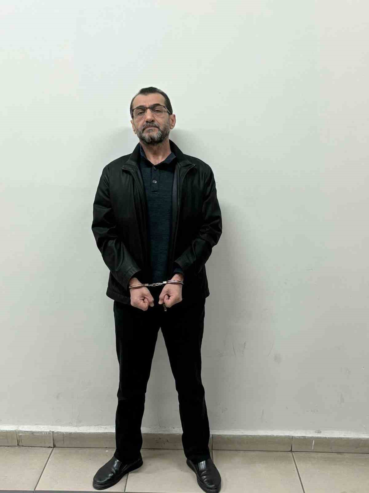FETÖ’nün kritik ismi İstanbul’da yakalandı 4 fetonun kritik ismi istanbulda yakalandi 0 mQWEcTES