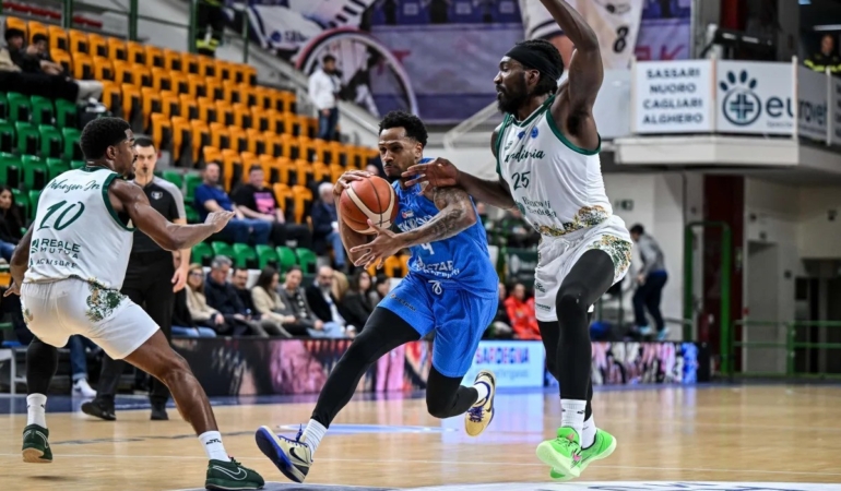 fiba-europe-cup-dinamo-bds-sassari-72-aliaga-petkimspor-76-dmnuKv5f.jpg
