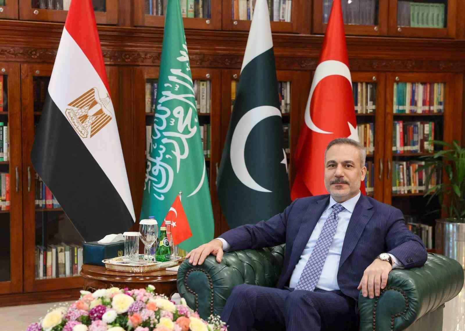 Fidan, Türkiye-Mısır-Pakistan-Suudi Arabistan Dışişleri Bakanları Toplantısı’na katıldı 6 fidan turkiye misir pakistan suudi arabistan disisleri bakanlari toplantisina katildi 2 beLm2glW