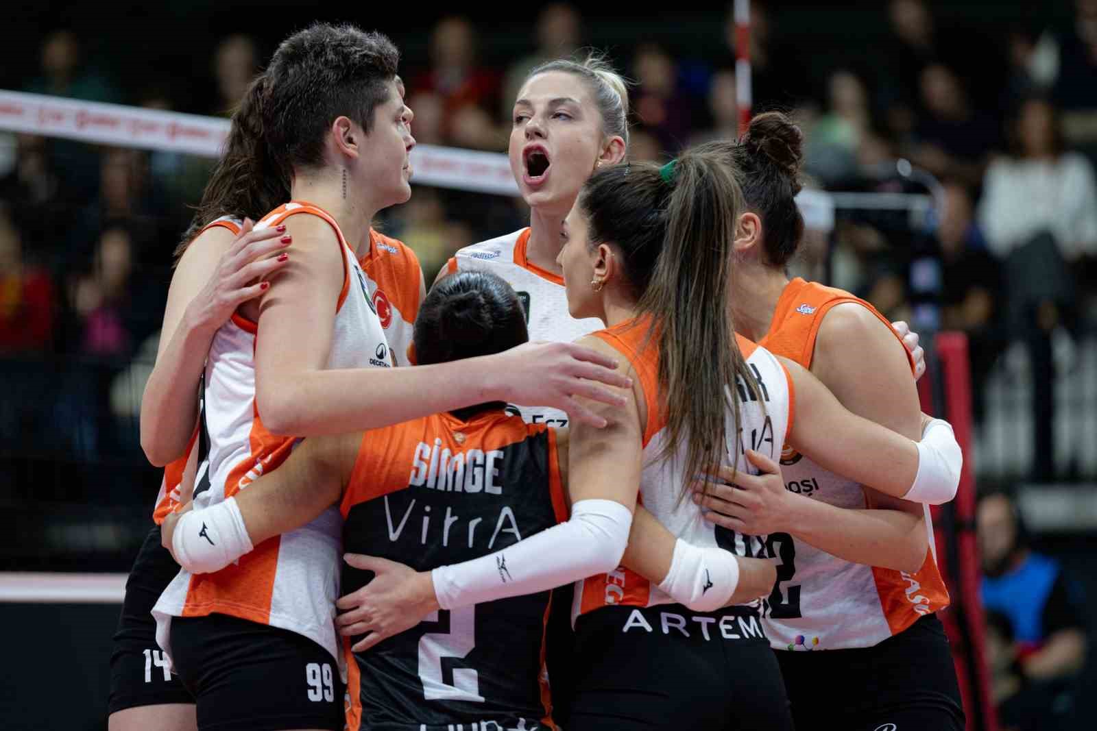 file derbisinde zafer eczacibasi dynavitin 6 tpPyy3XT