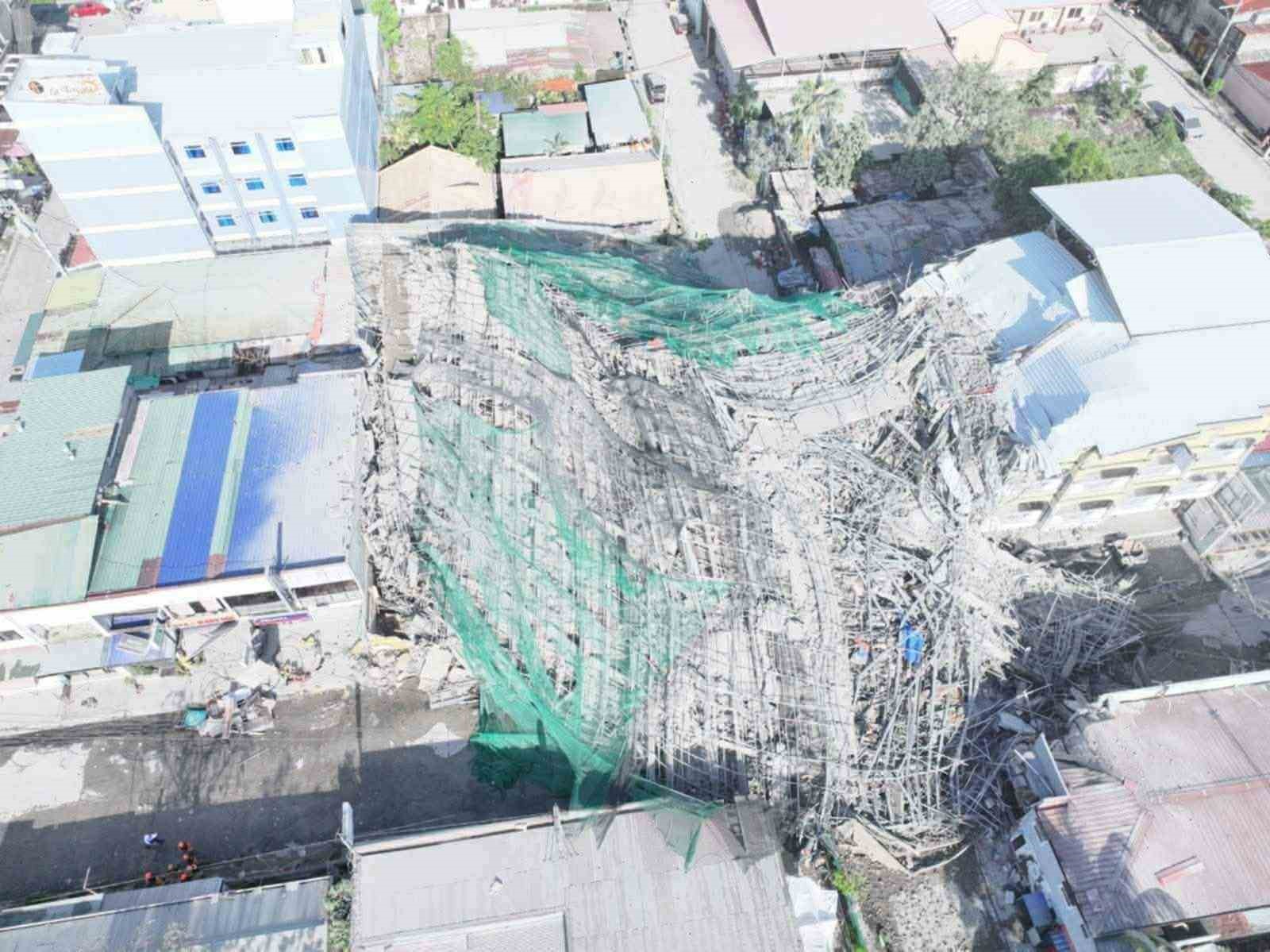 filipinlerde insaat halindeki bina coktu 1 olu 22 kisi enkaz altinda 0 fSGFmk7t