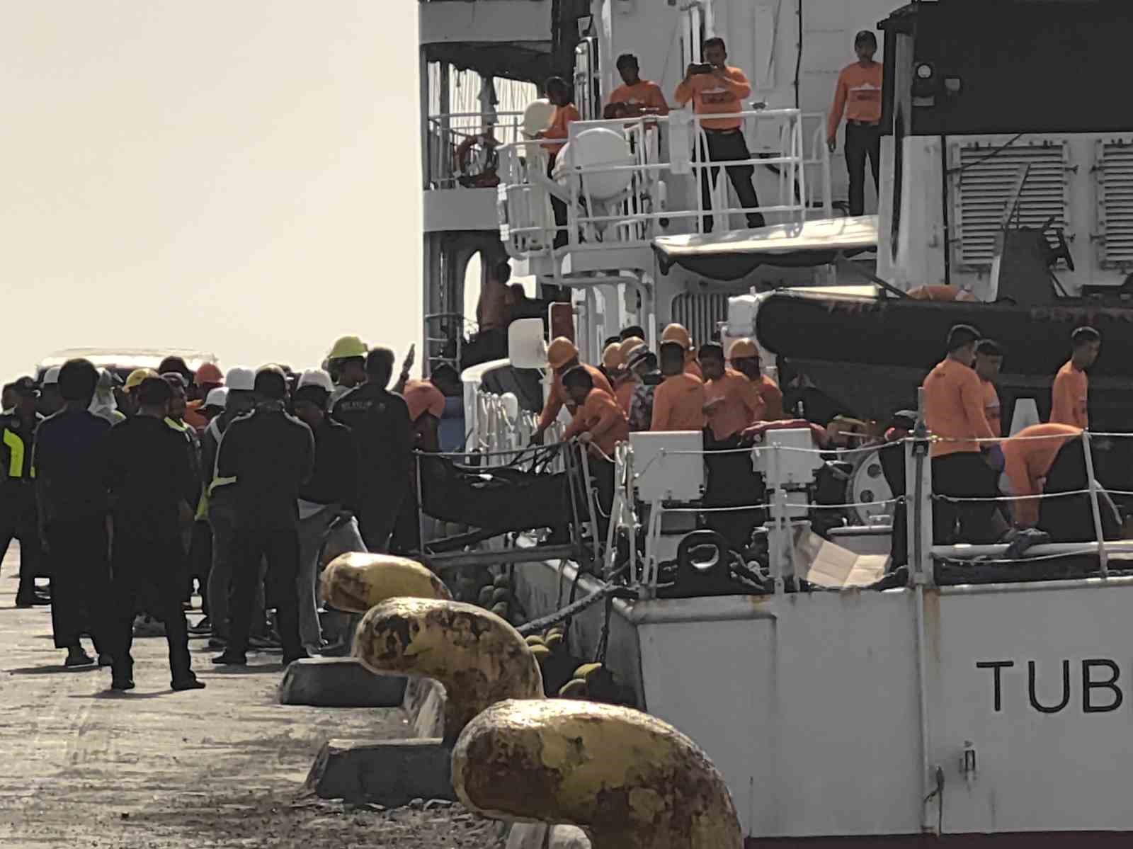 Filipinler’deki feribot kazasında can kaybı 18’e yükseldi, 24 kişi hala kayıp 5 filipinlerdeki feribot kazasinda can kaybi 18e yukseldi 24 kisi hala kayip 1 B3qIPWGv