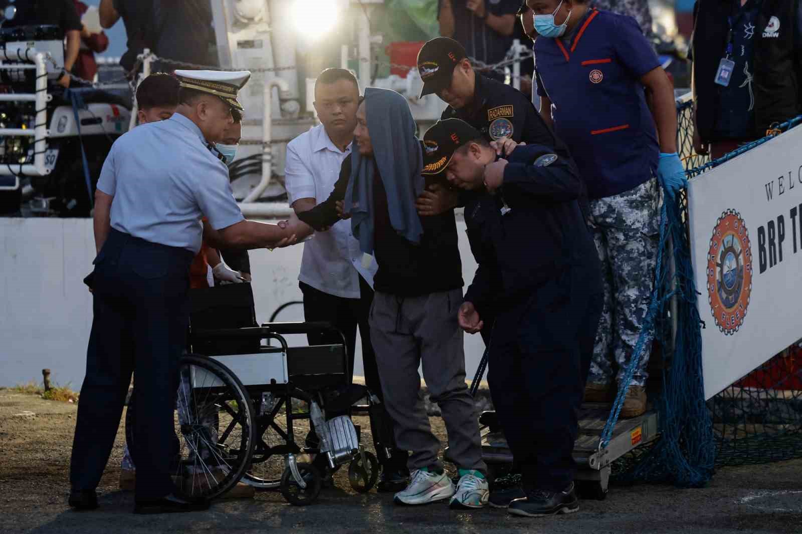 Filipinler’deki feribot kazasında can kaybı 18’e yükseldi, 24 kişi hala kayıp 8 filipinlerdeki feribot kazasinda can kaybi 18e yukseldi 24 kisi hala kayip 4 A1XCmsym