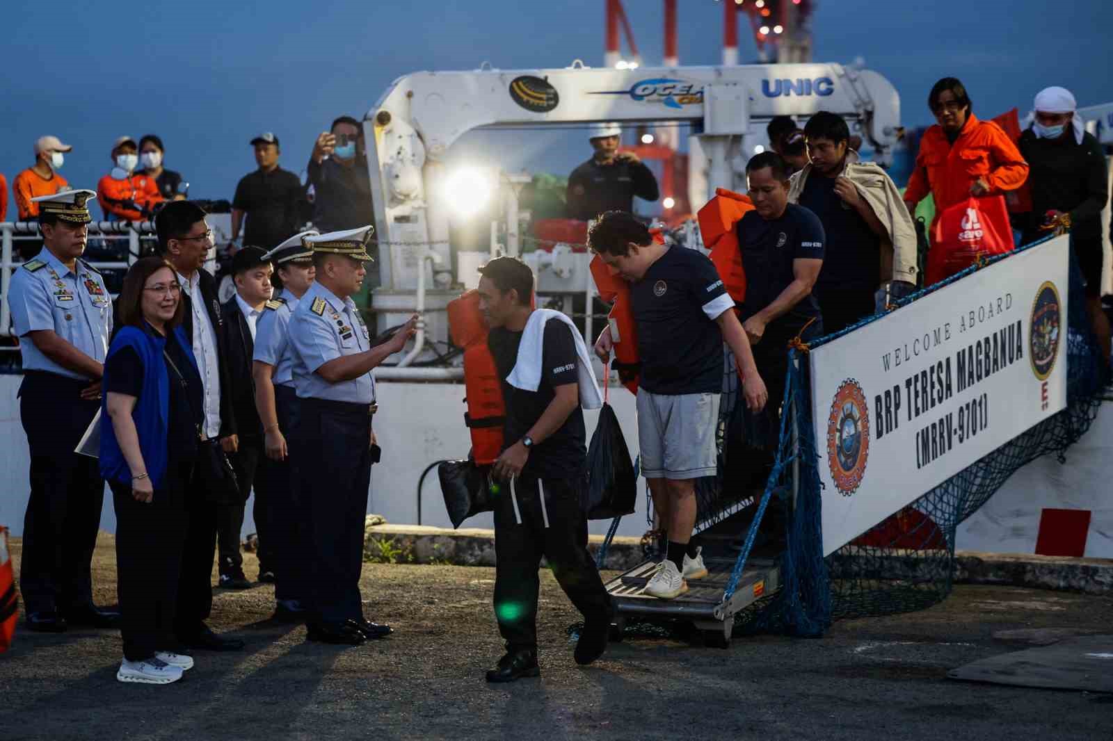 Filipinler’deki feribot kazasında can kaybı 18’e yükseldi, 24 kişi hala kayıp 9 filipinlerdeki feribot kazasinda can kaybi 18e yukseldi 24 kisi hala kayip 5 uRNui3Xh