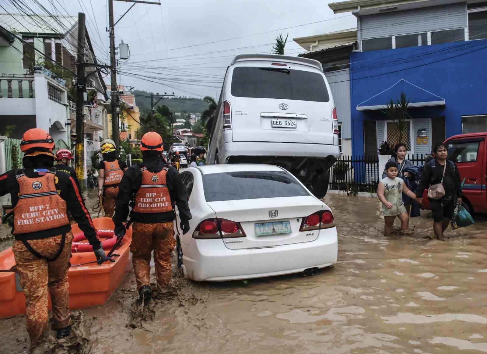 filipinleri kalmaegi tayfunu vurdu 2 olu 7 Tp4cQJId