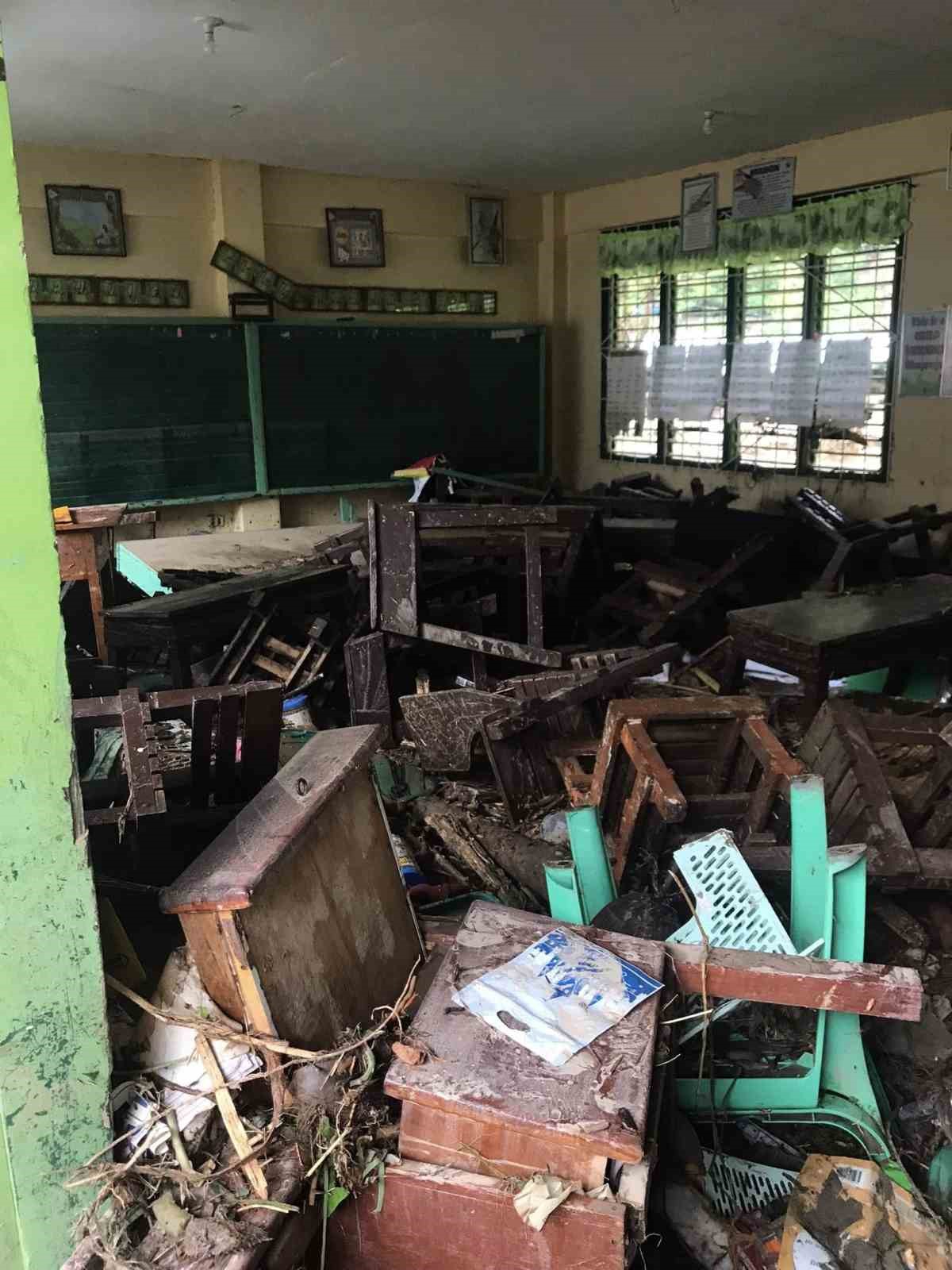 filipinleri tropikal firtina vurdu 12 olu 8 b2M5K8Ak