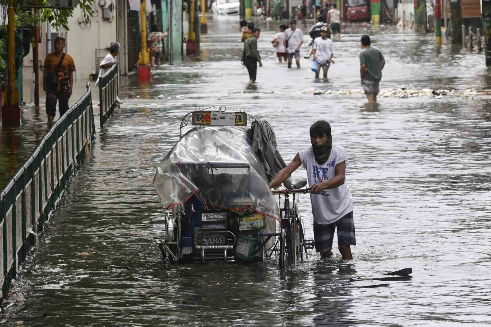 Filipinler’i vuran Süper Tayfun’da can kaybı 4’e yükseldi 6 filipinleri vuran super tayfunda can kaybi 4e yukseldi 2 C8z4bKL6