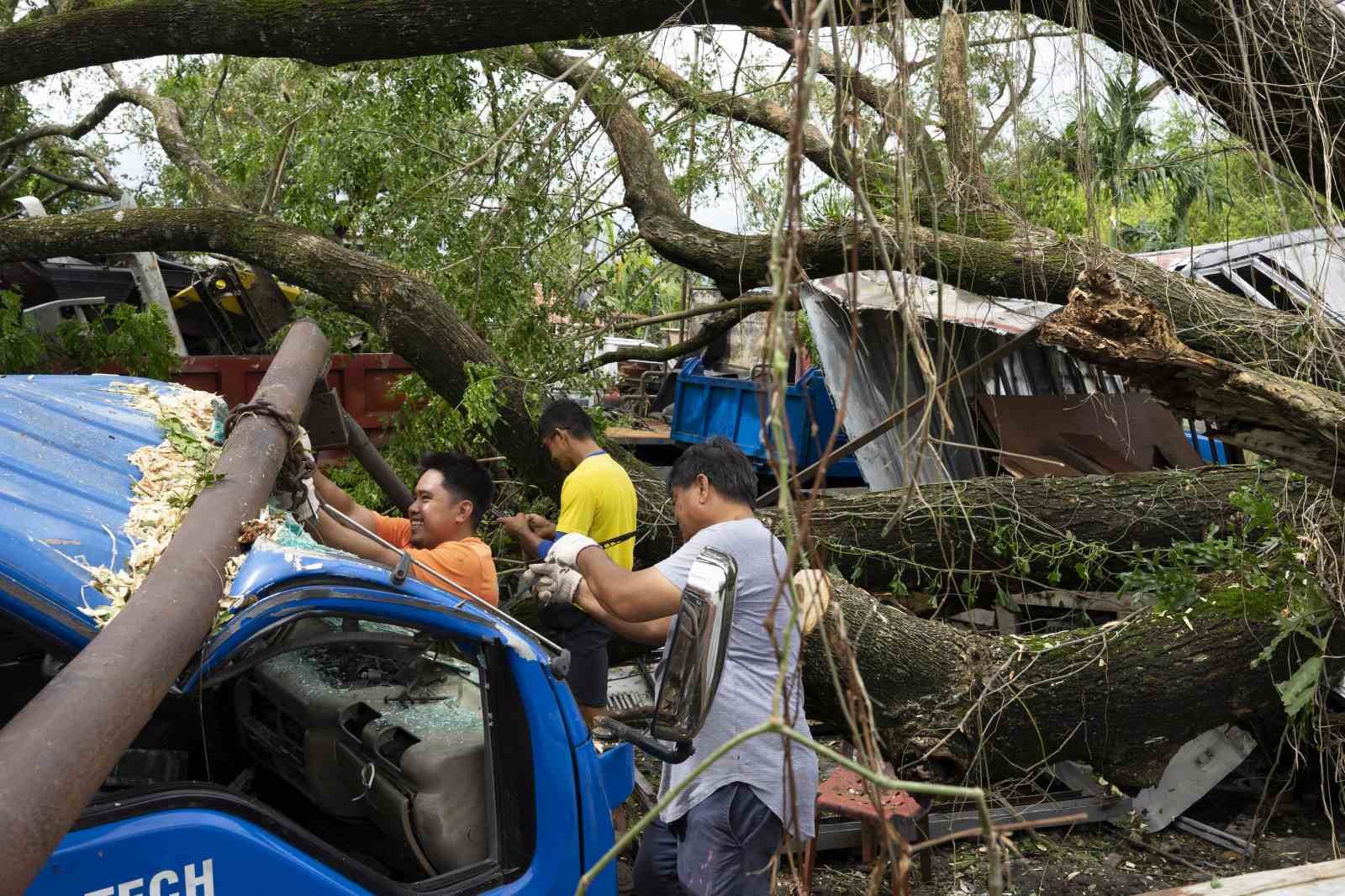 Filipinler’i vuran Süper Tayfun’da can kaybı 4’e yükseldi 8 filipinleri vuran super tayfunda can kaybi 4e yukseldi 4 QkEysXmW