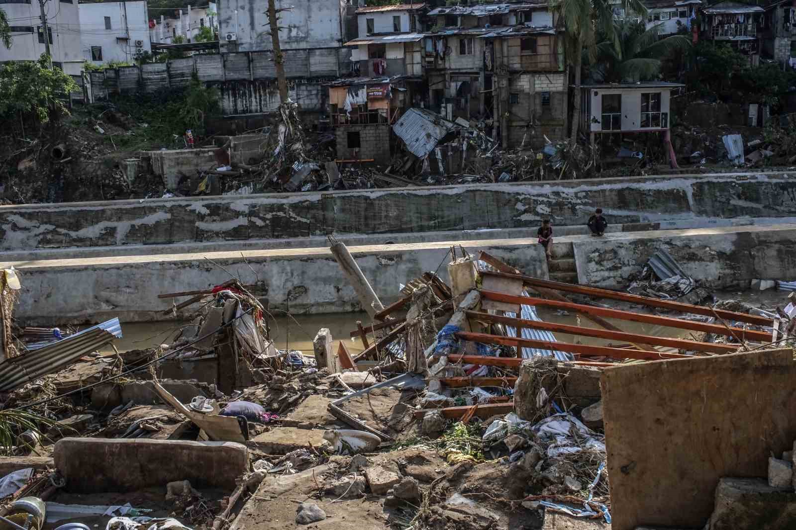 filipinleri vuran tayfunda can kaybi 85e yukseldi 0 j9YqJOll