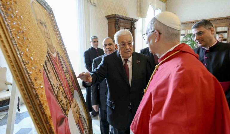 filistin-devlet-baskani-abbas-ile-papa-14uncu-leodan-ilk-gorusme-SvYvXblV.jpg
