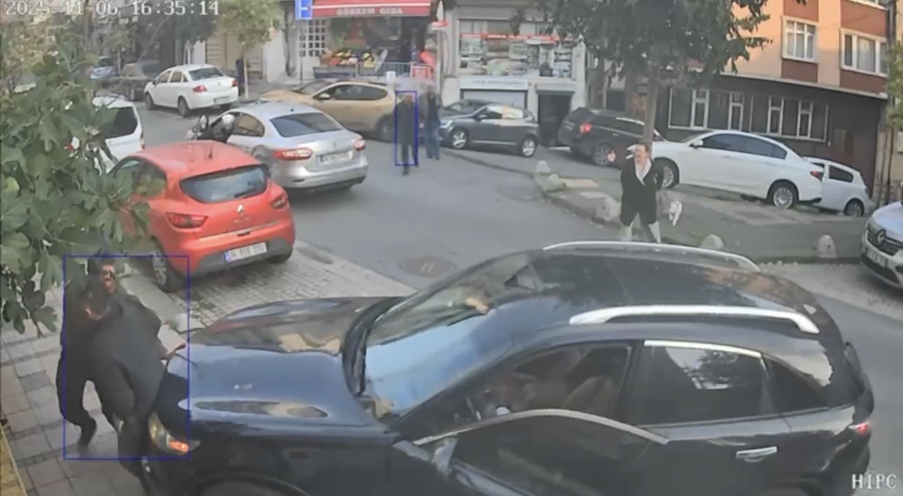 film gibi olay kendi otomobilinin altinda kalarak yaralandi 1 stOQMYvT