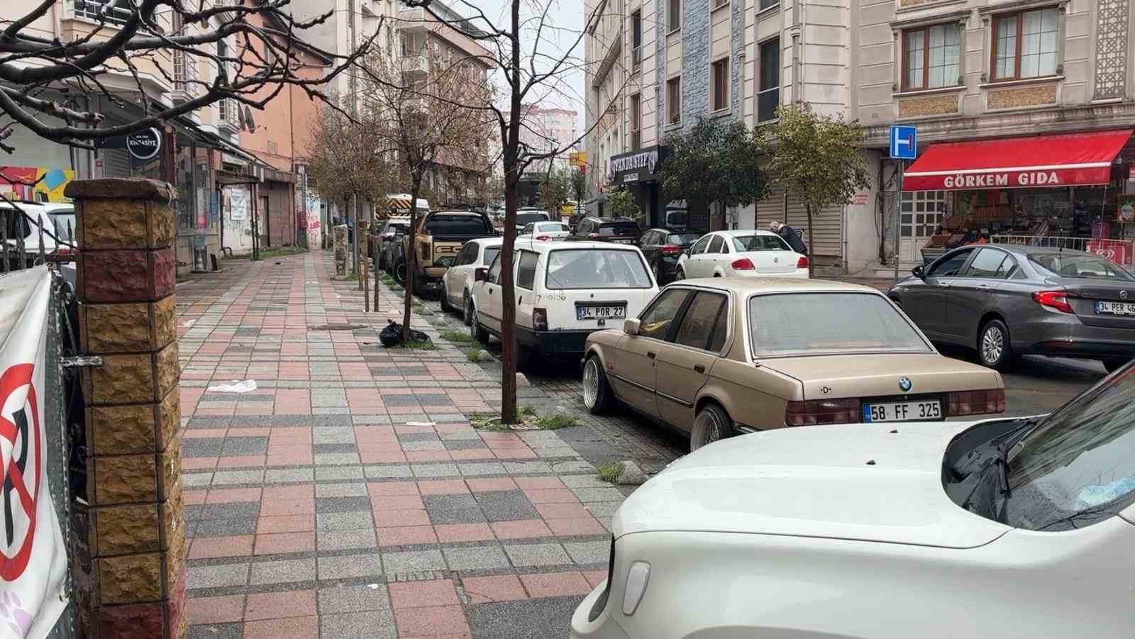 film gibi olay kendi otomobilinin altinda kalarak yaralandi 2 GWmkUCkz