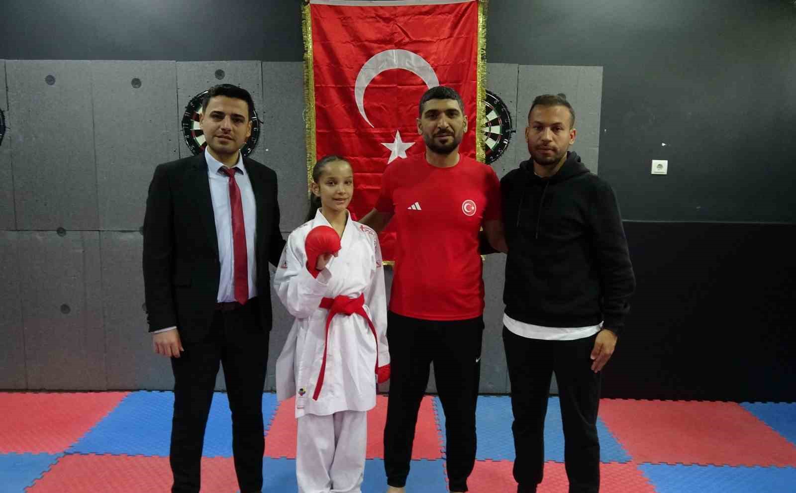 filmlerden etkilendi karatede sampiyon oldu 5 sXJGQDmO