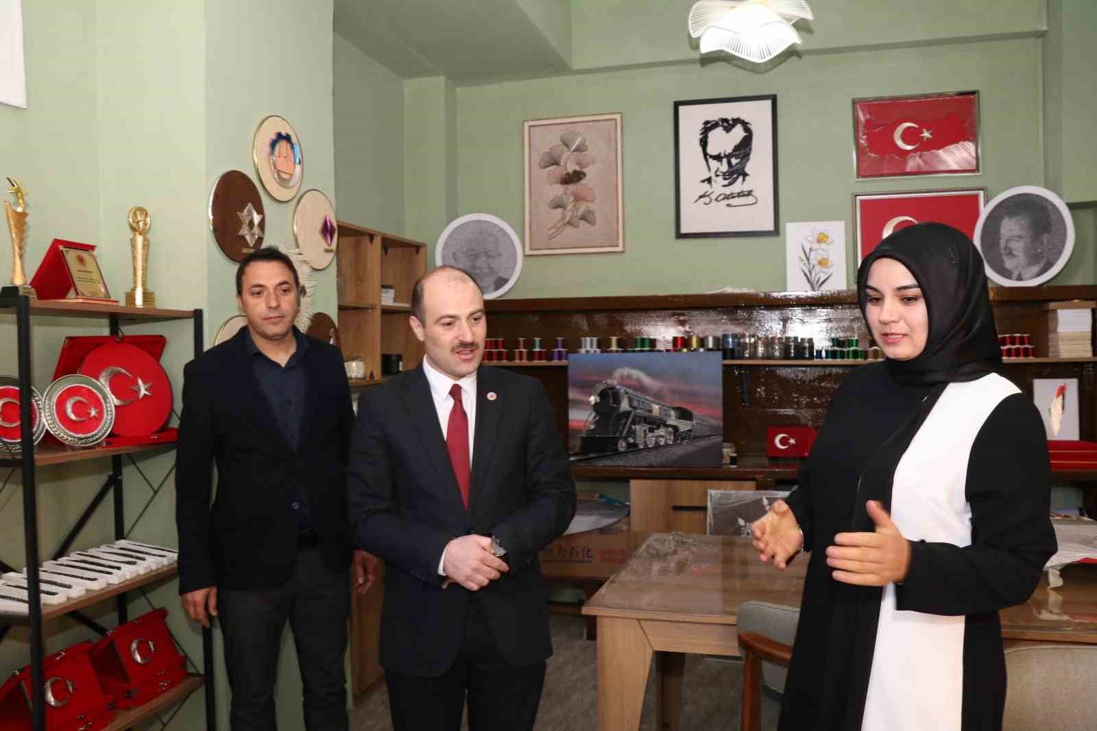 Filografi sanatçısı Elanur Akkuş hayaline kavuştu, kendi atölyesini açtı 9 filografi sanatcisi elanur akkus hayaline kavustu kendi atolyesini acti 5 gjvcXvXD