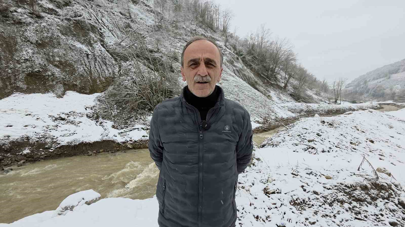 findikliaksu koyunde heyelanlarin ardi arkasi kesilmiyor 2 PMLHgSsK