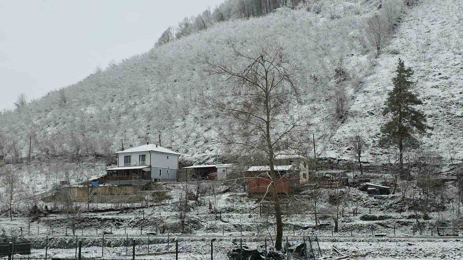 findikliaksu koyunde heyelanlarin ardi arkasi kesilmiyor 3