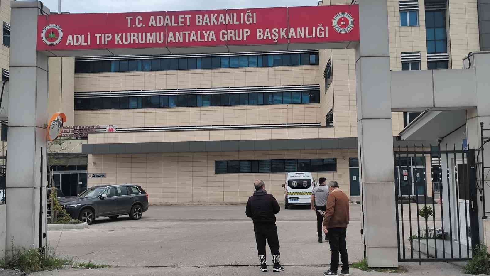 finike kumluca yolunda kaza 1 olu 5 yarali 3 ei7DWOsr