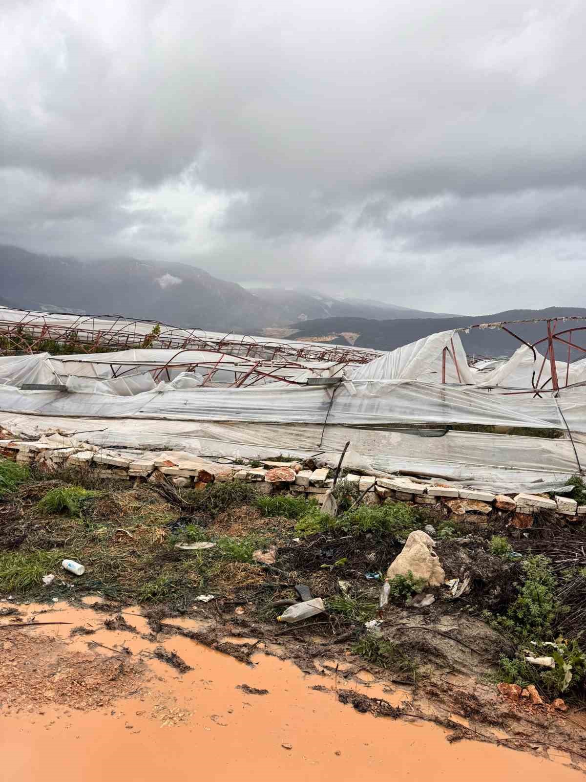 finikede hortumun verdigi hasar gunduz ortaya cikti 10 esCqQL8g