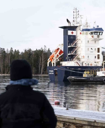 finlandiya-baltik-denizinde-iletisim-kablolarina-sabotaj-suphesiyle-bir-gemiye-el-koydu-cfL3b1TR.jpg