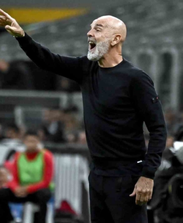 fiorentina-stefano-pioli-ile-yollarini-ayirdi-ZAwKcvR1.jpg