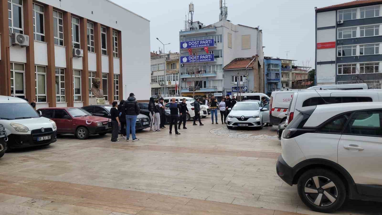 firari kuzenler adliyeye sevk edildi 3 3nMQa9iC