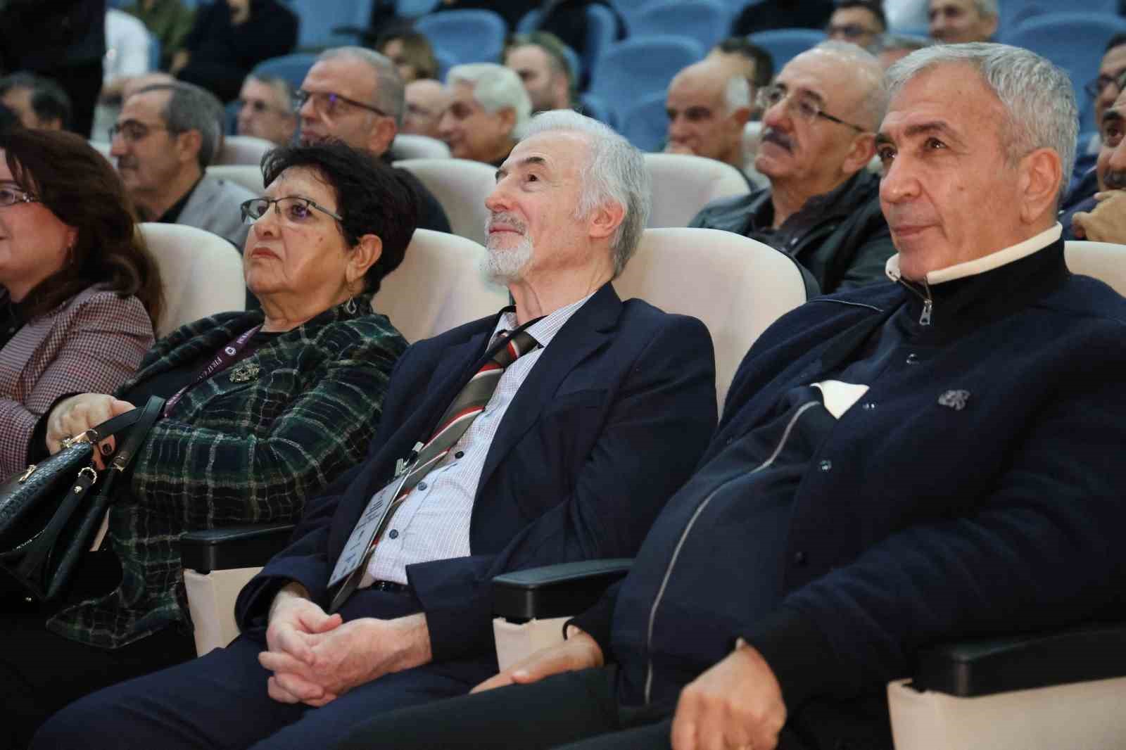 firat universitesi 5 geleneksel mezunlar bulusmasi renkli anlara sahne oldu 2 BMBz2KFO