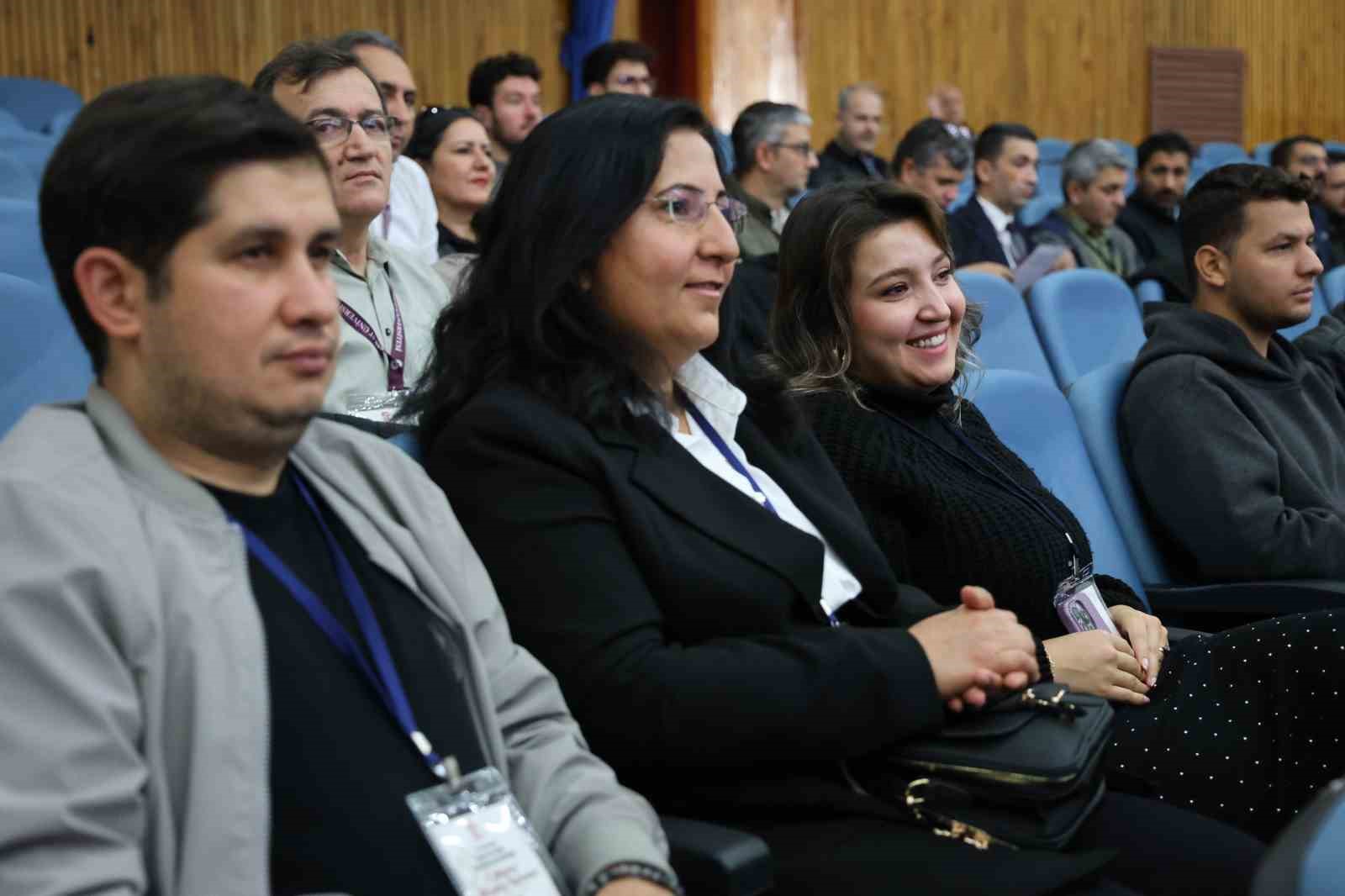 firat universitesi 5 geleneksel mezunlar bulusmasi renkli anlara sahne oldu 5