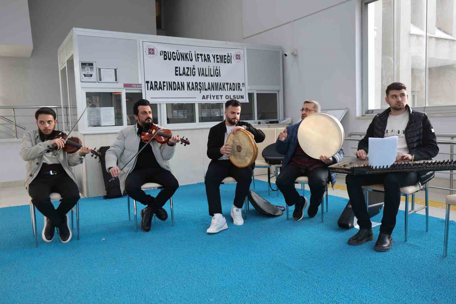 firat universitesinde ogrenciler ramazan ayinda anne yemekleriyle iftarini aciyor 5 jvvadm9y