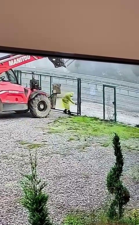 Firmanın eski çalışanı 5 milyonluk iş makinesini çaldı 10 firmanin eski calisani 5 milyonluk is makinesini caldi 6 gvQBaZIK