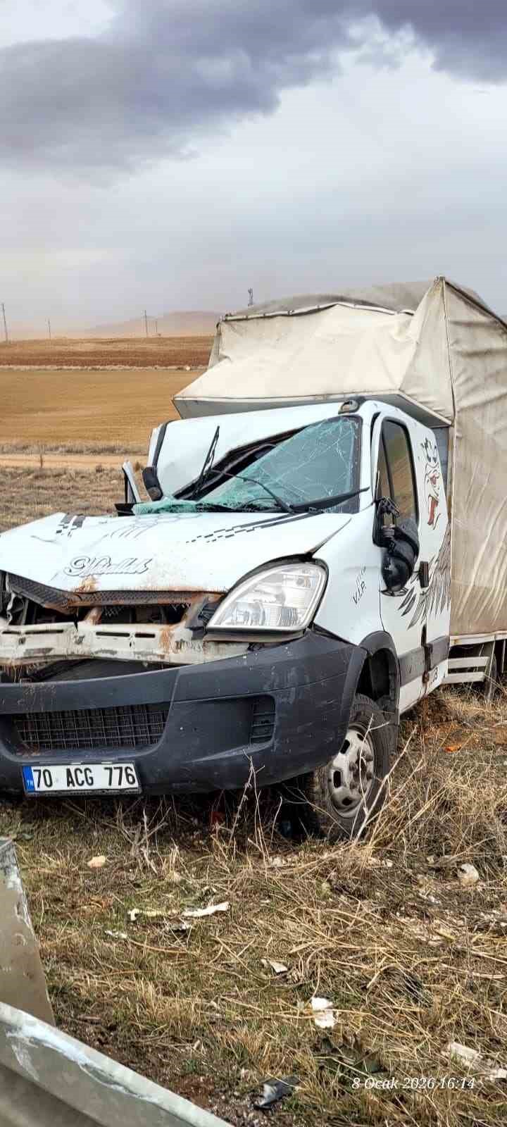 firtina kamyoneti devirip romorku karsi seride firlatti o anlar kamerada 3 4sUwh2j8