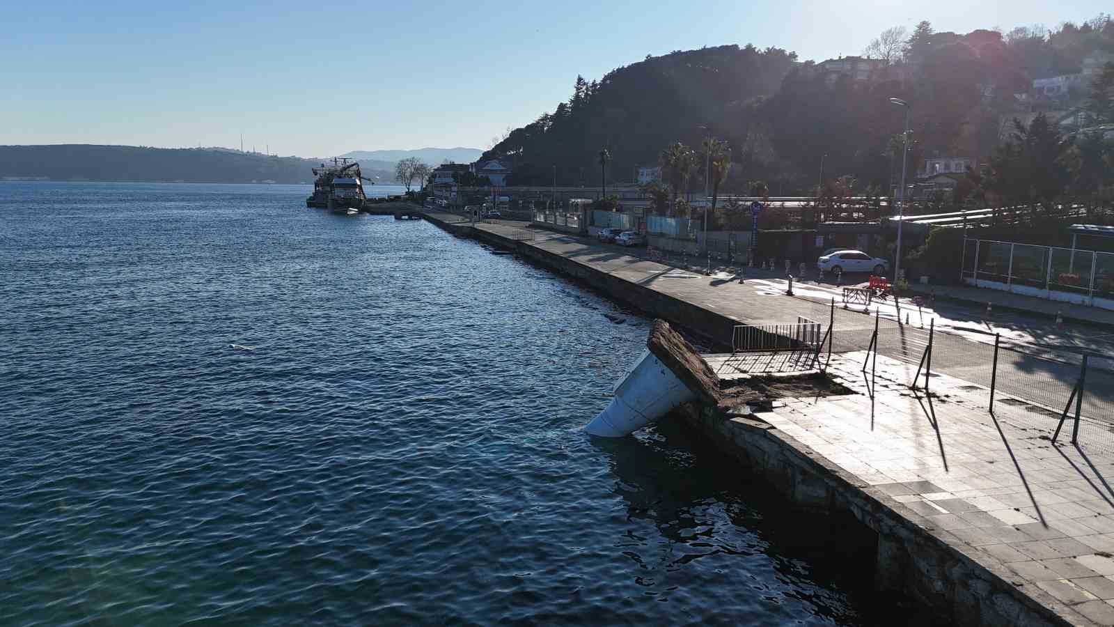 firtinanin etkisiyle devrilen deniz feneri havadan goruntulendi 3