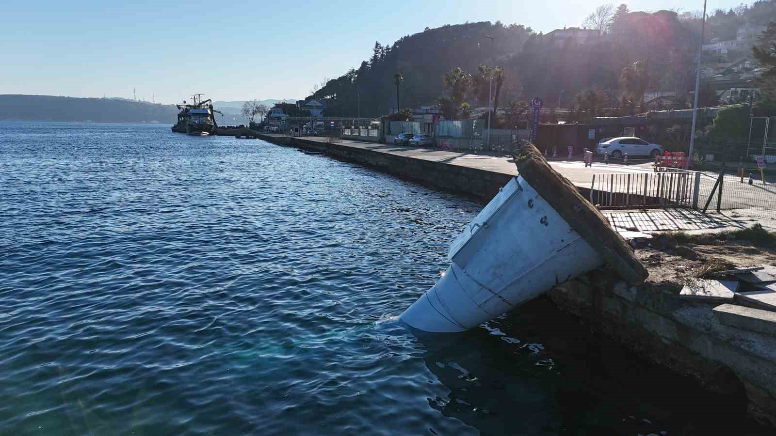 firtinanin etkisiyle devrilen deniz feneri havadan goruntulendi 4 rtewAXwT