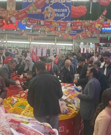 fiyati-yari-yariya-dusen-ete-hucum-ettiler-WAi48qcY.jpg