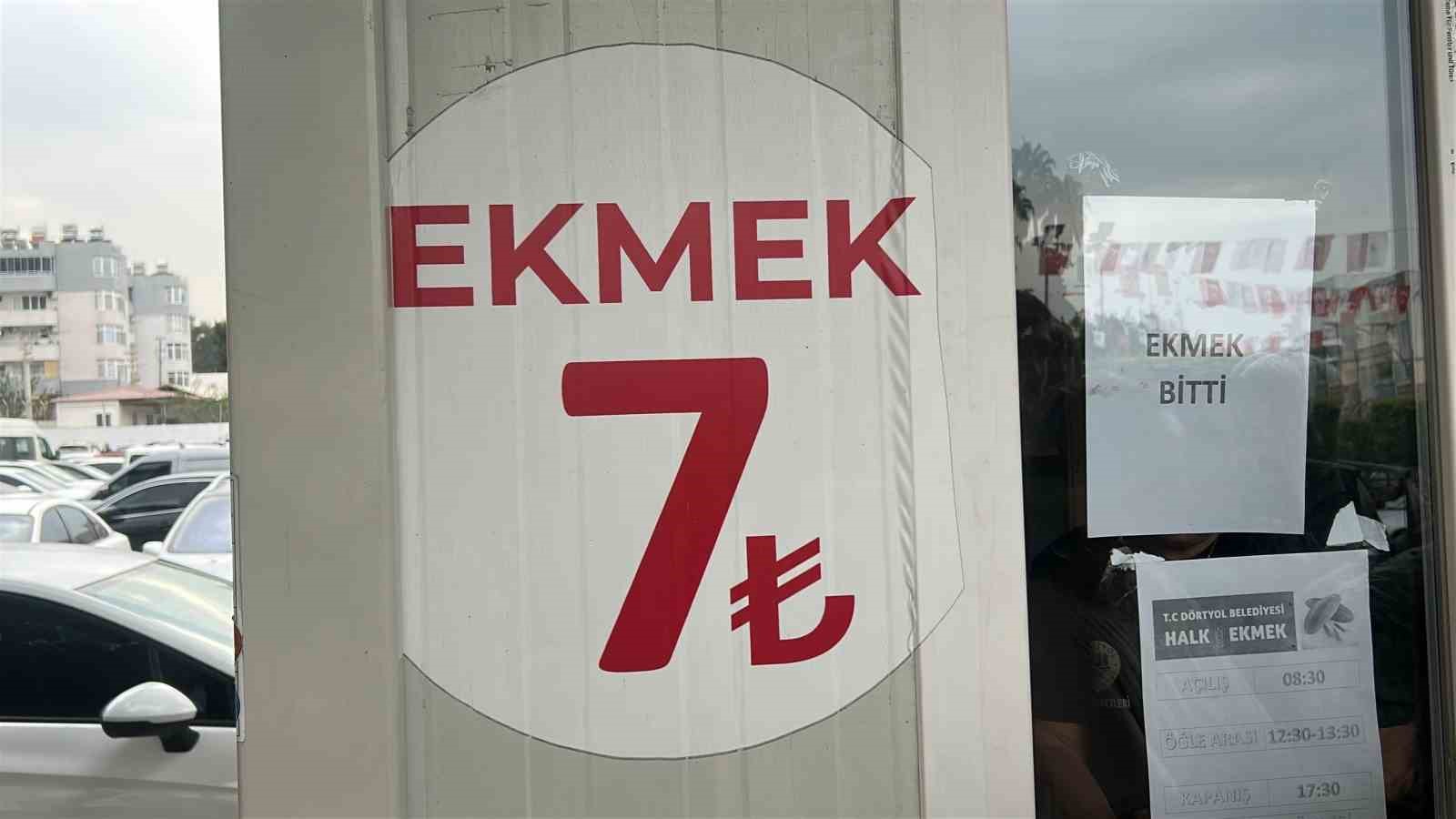 fiyatin yarisindan daha ucuza ekmek satinca metrelerce kuyruk olustu 4 rwaAXStQ