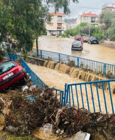 foca-1-saat-suren-yagmurun-ardindan-sular-altinda-kaldi-lKyZNbgt.jpg